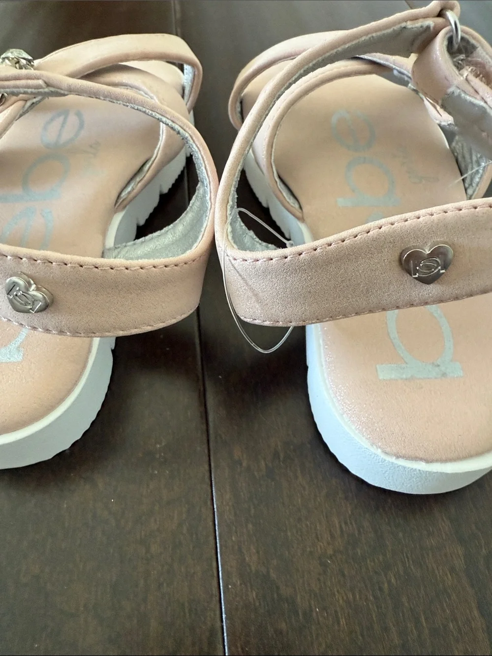 NWOT Toddler Girls Bebe Pink Crystal Flower Cross-Strap Sandals